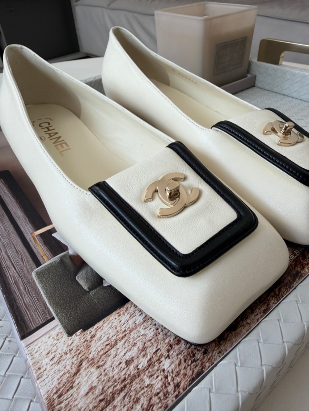 Chanel SS 26 Blazy Ivory Lambskin Square Toe CC Logo Turn-lock Ballet Flats 37.5 - Picture 5 of 16